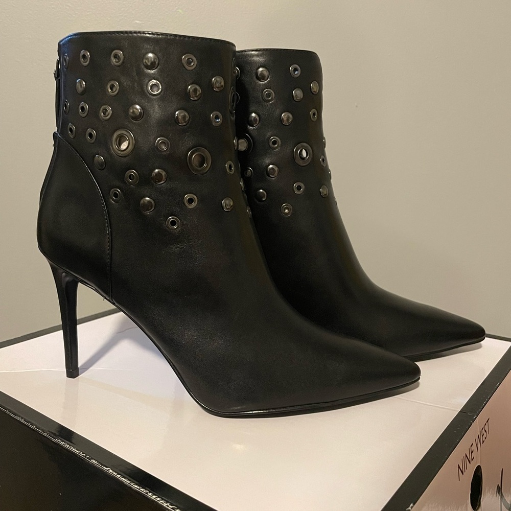 ♠️NWT Nine West Black Studded Ankle Boots